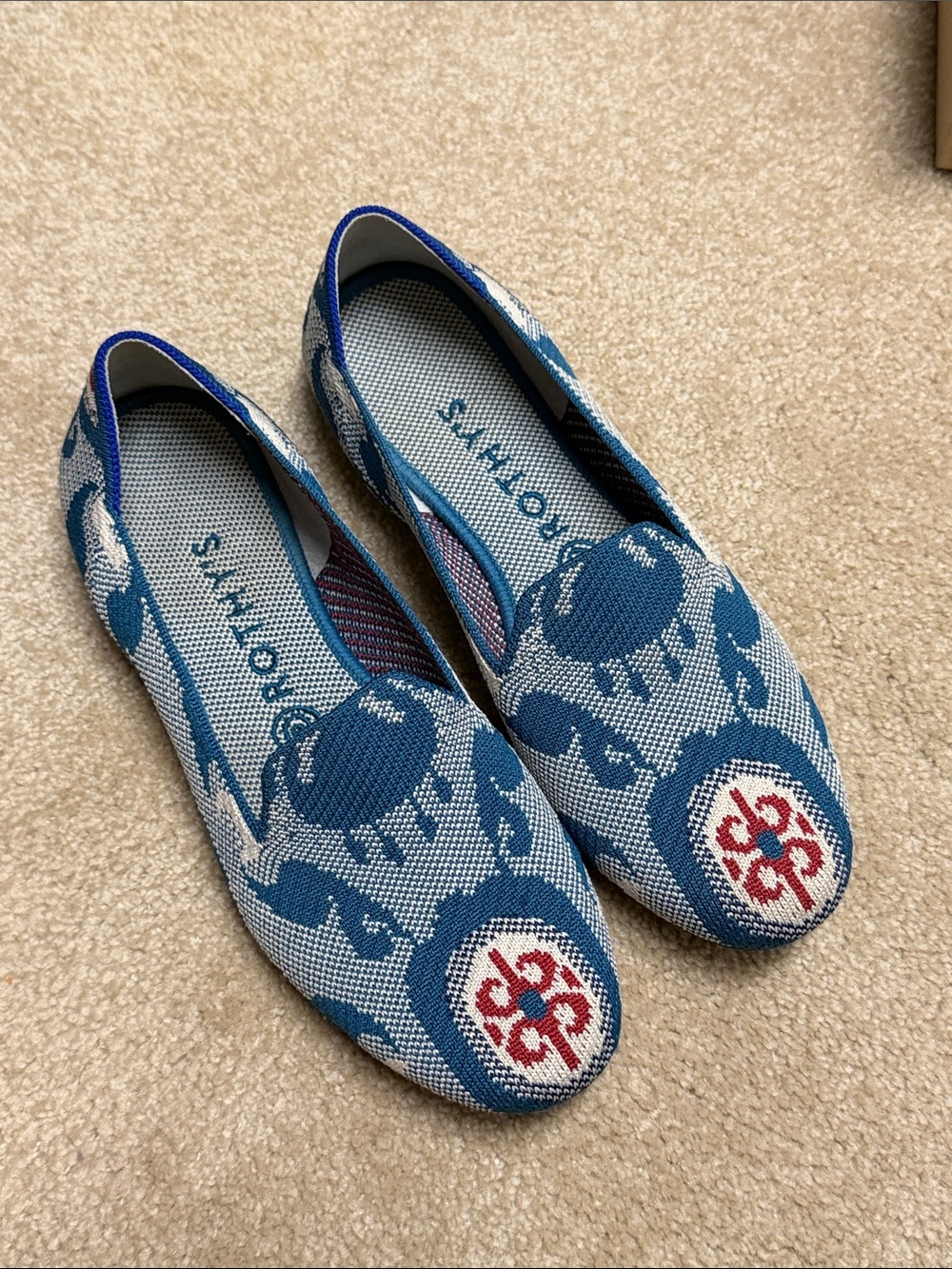Rothy’s The Loafer Moroccan Tile Print Blue Red Size 8.5 EUC Retired